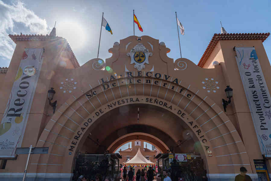 Tenerife 051 - Santa Cruz de Tenerife - mercado de Nuestra Señora de África.jpg